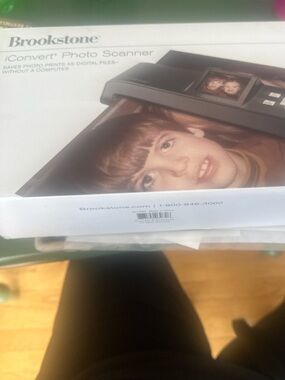 Brookstone iConvert Photo Scanner